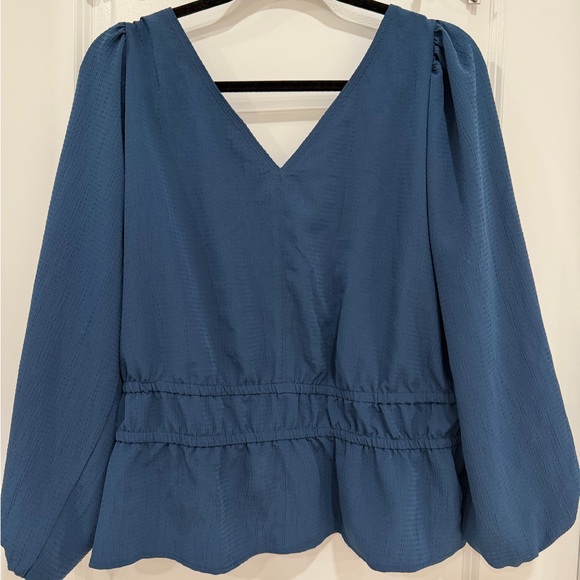 Madewell Seersucker V-Neck Peplum Top - Picture 5 of 8